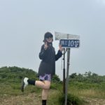 poi poi.　2000年産いぶし銀DJ。 ロバート・ジョンソンが悪魔と出会ったようにミレニアムベビーながらラリー・ハードと出会いダンスミュージックの洗礼を受ける。 プレイとしては、最新の攻撃的なトラックで若いオーディエンスの心を掴む一方、お前いくつなんだ系ディープハウスでおじさん達のキンタマも鷲掴みにするなど、楽曲を広くチェックする熱心さからオープンもピークタイムもなんでもござれ。新潟のシーンに突如現れたなんだか目が離せないライジングスター（爆誕） 2025年には自身のオーガナイズするMATAGIをスタート。トレードマークはタンクトップ。脱ぐのは早い。